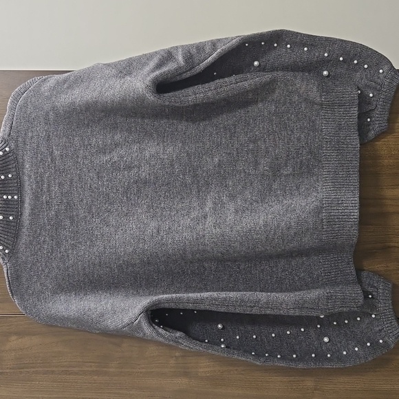 VICI-Pearl Embellished In Grey Sweater-Size Large - Picture 15 of 17